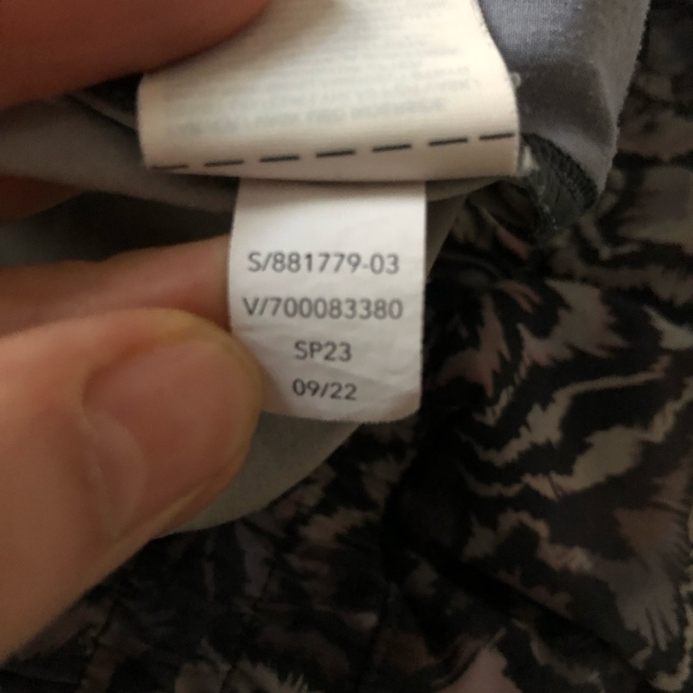 ATHLETA Crossroads Unlined Running Shorts Sz Small - Picture 12 of 14